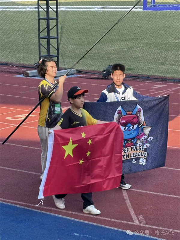 龍隊(duì)、小白、果果