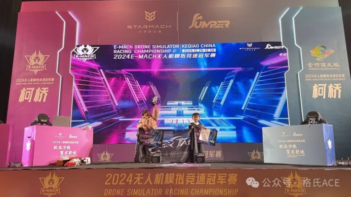 左李可兒、右李明逸
